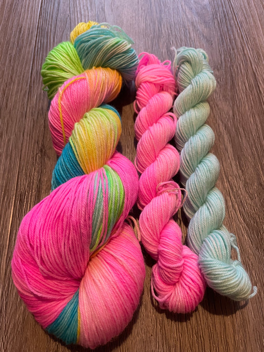 Unicornucopia - RoRo Sock Yarn - 100g + 2 x 20g Minis